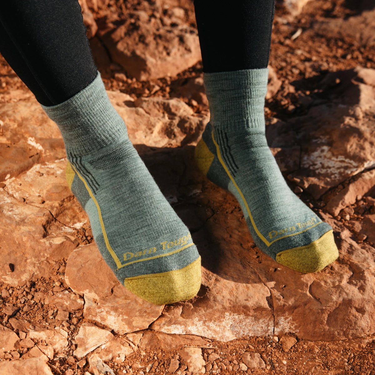 Women's Hiker Quarter Midweight Hiking Socks