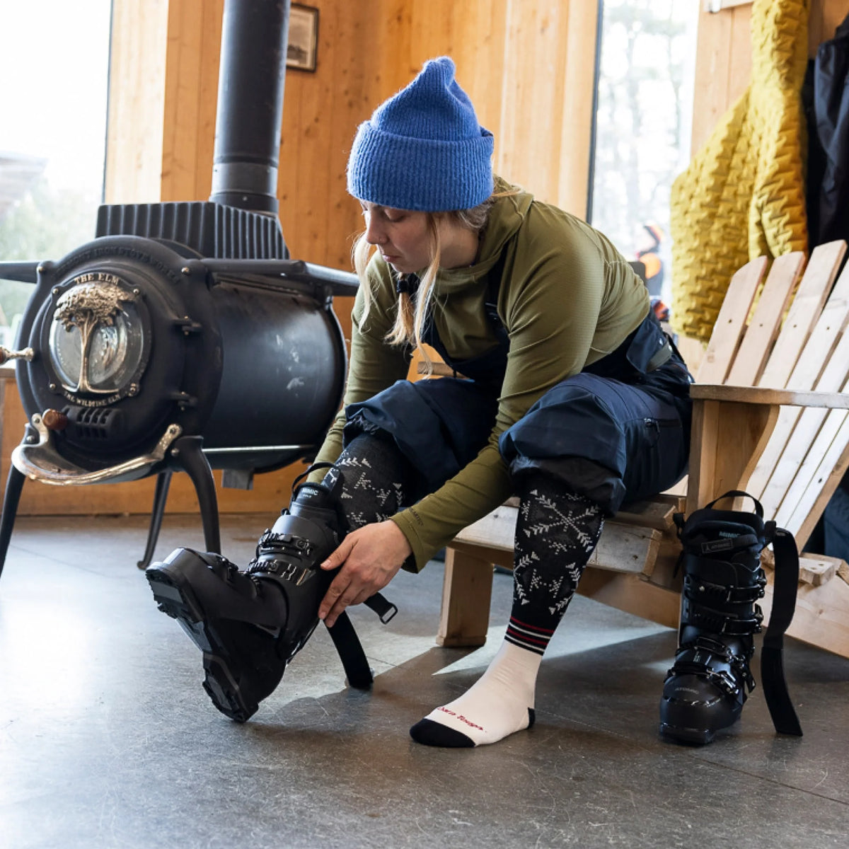 Women's Snowfall Over-the-Calf Midweight Ski & Snowboard Socks